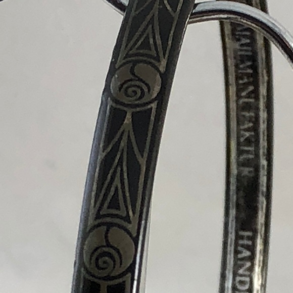 Vintage Michaela Frey Gold on Black Bracelet - Picture 2 of 7